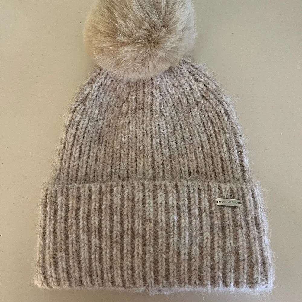 Steve Madden 2 Piece Cream Beanie and Brown Scarf Set - Picture 4 of 10